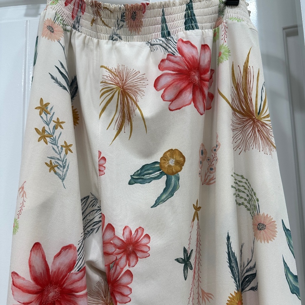 Tropical Floral Pants - Picture 2 of 8